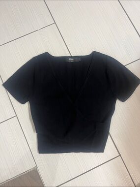 Black criss-cross crop top
